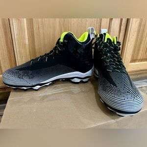 NWOT - Under Armour Hammer MC 2.0 Lace-Up Football Cleats